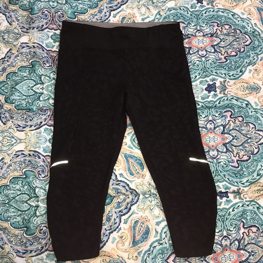 Lululemon cropped pants